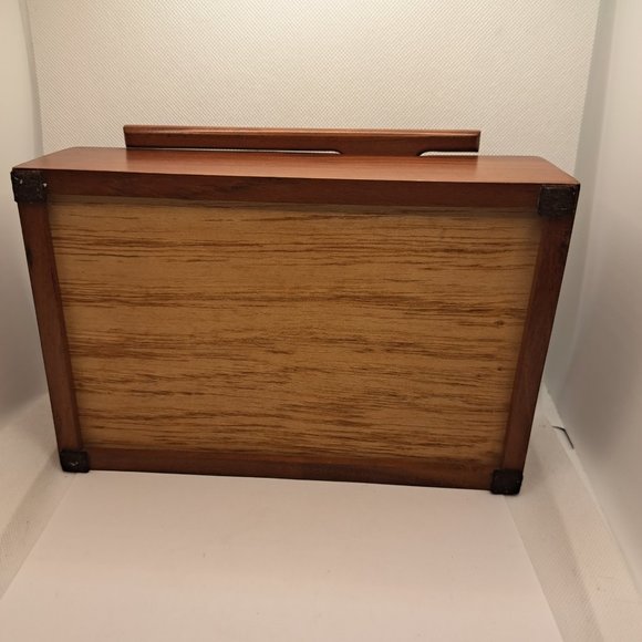 Unique designed wooden box. - Picture 8 of 9